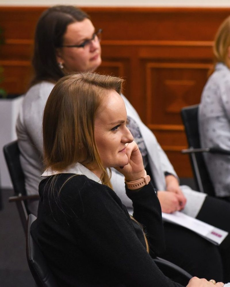 Rejestratorki podczas warsztatu z prowadzenia rozmowy telefonicznej