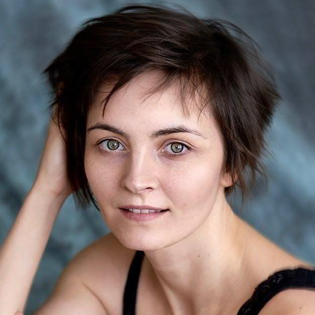 Edyta Bernatek, Lekarz stomatolog, właścicielka kliniki dentystycznej