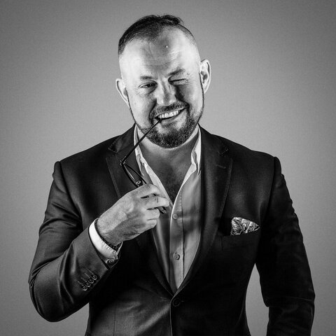 Maciej Drosd, Lekarz stomatolog, właściciel kliniki KSE i Drosd Clinic
